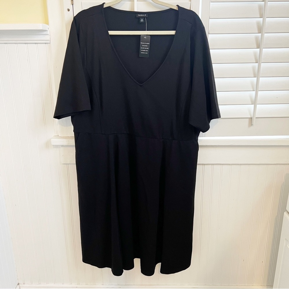 Torrid NWT Solid Black Ponte V-Neck Skater Dress Women’s Plus Size 3X